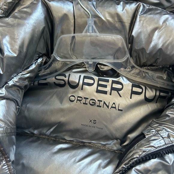 Silver Aritzia super puff - Picture 4 of 4